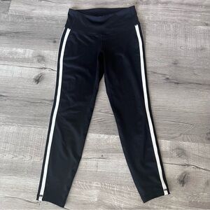 Old Navy Black Cropped Leggings with White Stripes